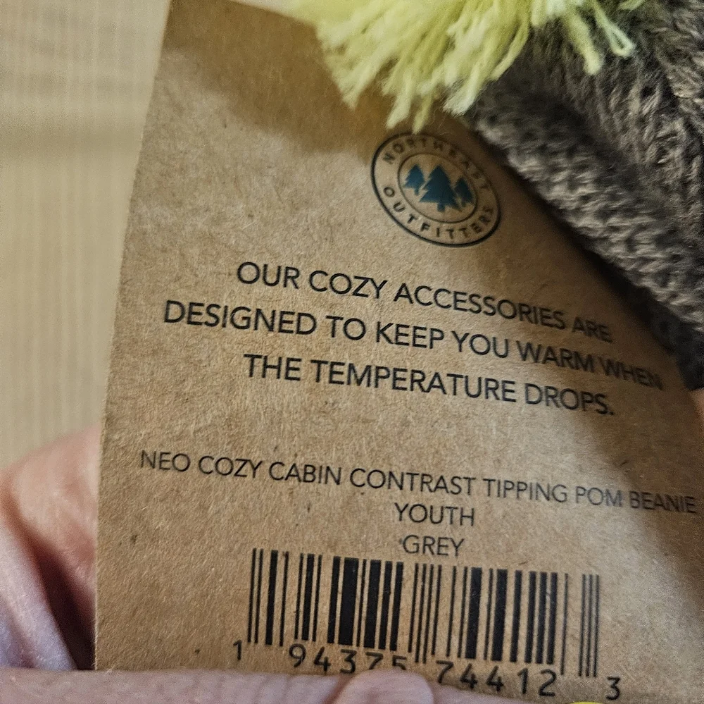 Northeast Outfitters Youth Cozy Colorblock Pom Pom Hat: GRAY: NEW WITH TAGS: OS